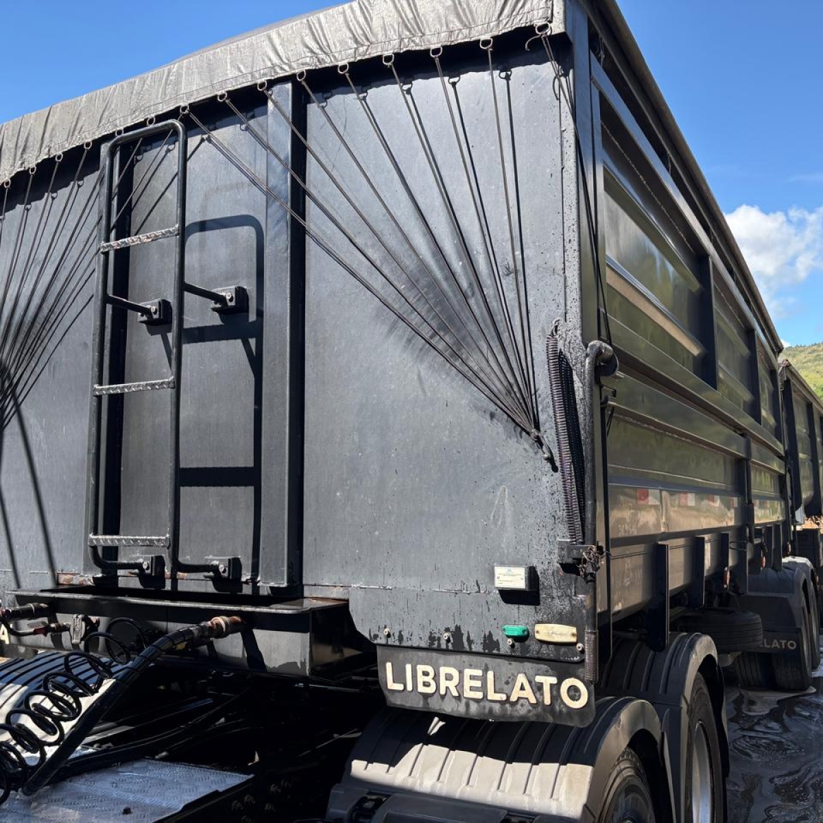 Foto do implemento BITREM BASCULANTE | 25mts³ + 25mts³ 2021/2021