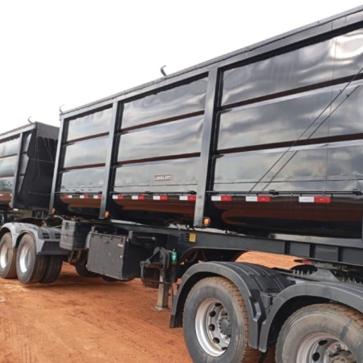 Foto do implemento BITREM BASCULANTE 2021